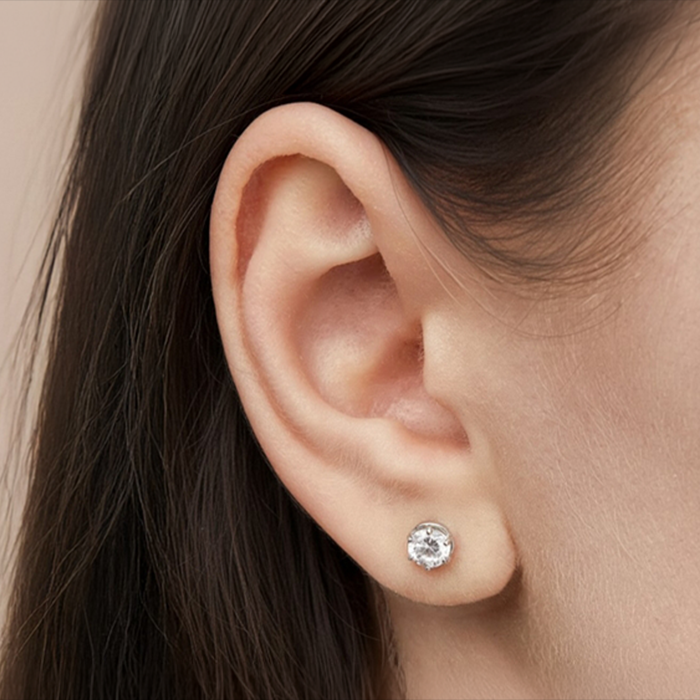Torn earlobes can be restored safely. Thumbnail